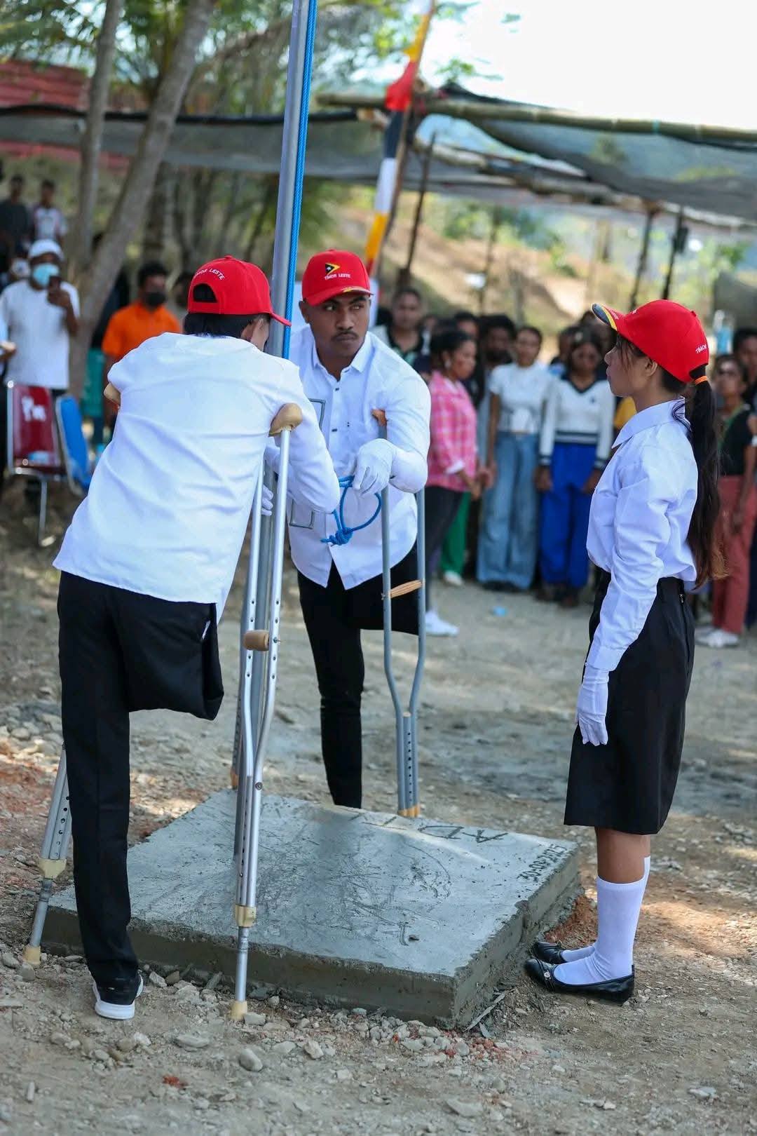 https://aileu.gov.tl/pt/selebrasaun/semana-akampamentu-ba-foinsae-ema-ho-defisiensia-ho-atividade-hasae-bandeira-hodi-komemora-loron-konsulta-popular-ba-dala-26-iha-sarlala-aileu/